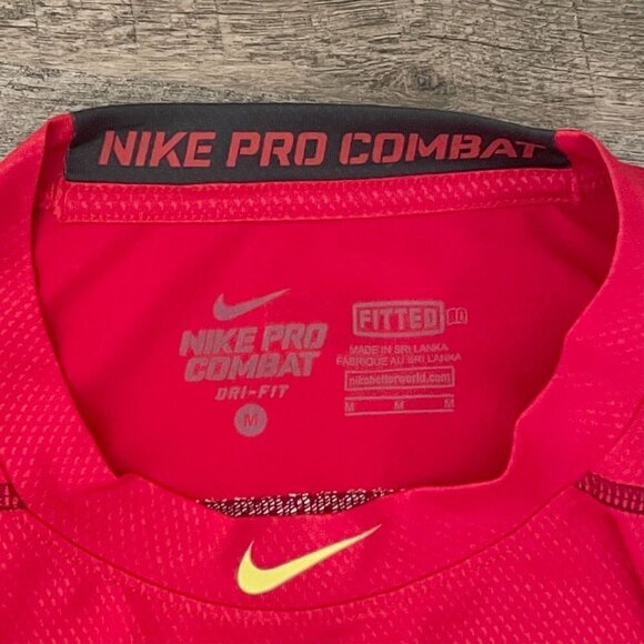 🌺 Nike Pro Men’s Combat Fitted Dri-Fit Perforated Active Shirt Size M - Picture 10 of 13